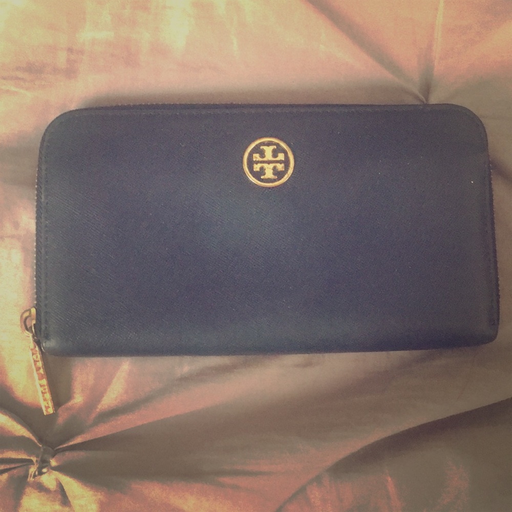 Tory Burch wallet